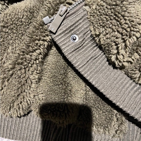 Alo jacket - Picture 7 of 12